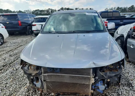 2019 Dodge Journey Crossroad z USA, uszkodzony, nr VIN 3C4PDCGG5KT838439